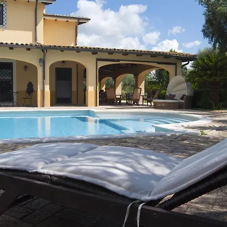 Aquilamaior Bed & Breakfast *