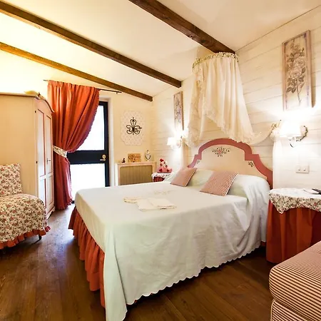 Aquilamaior Bed & Breakfast *